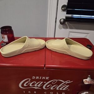 JORDAN FOAM SLIPPERS